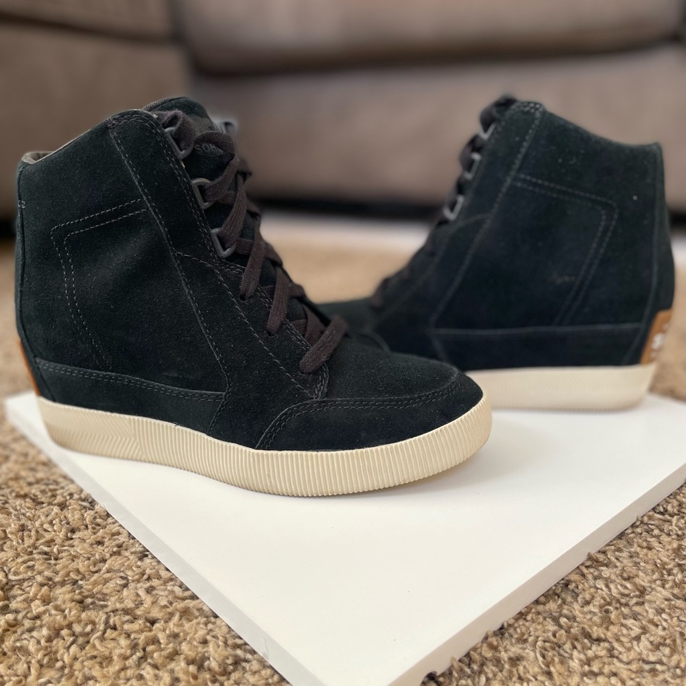 SOREL Out N about Wedge Sneaker Womens - size 5.5